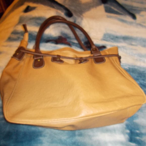 Pre owned purse bag approximately15.5"x 10"x 4.5" - Picture 3 of 5